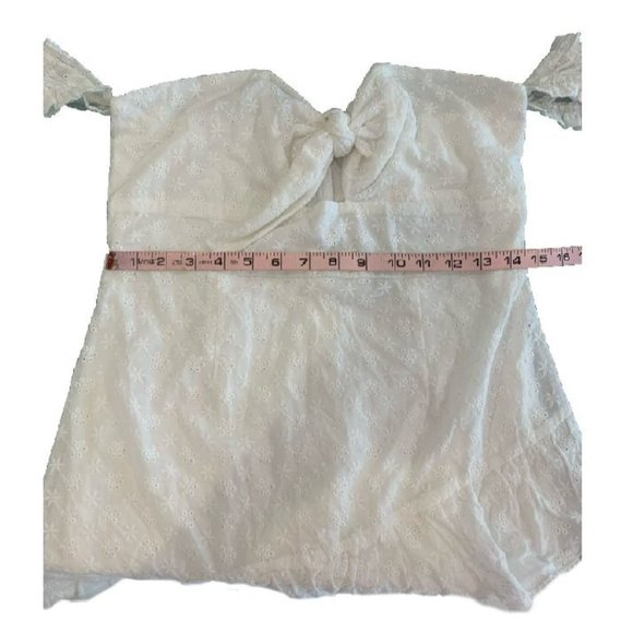 Fashion Nova White Ruffle Cap Sleeve Eyelet Shirt with Tie Women’s Size L - Picture 9 of 14